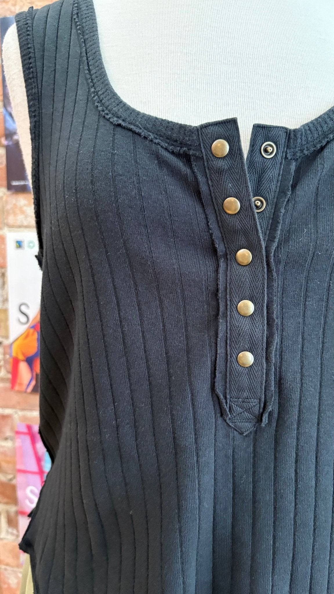 Bryson Henley in Black - Tsuru