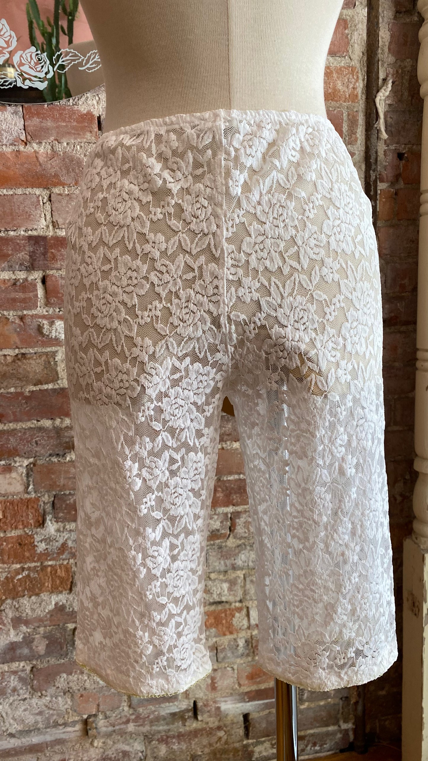 All Day Lace Capri