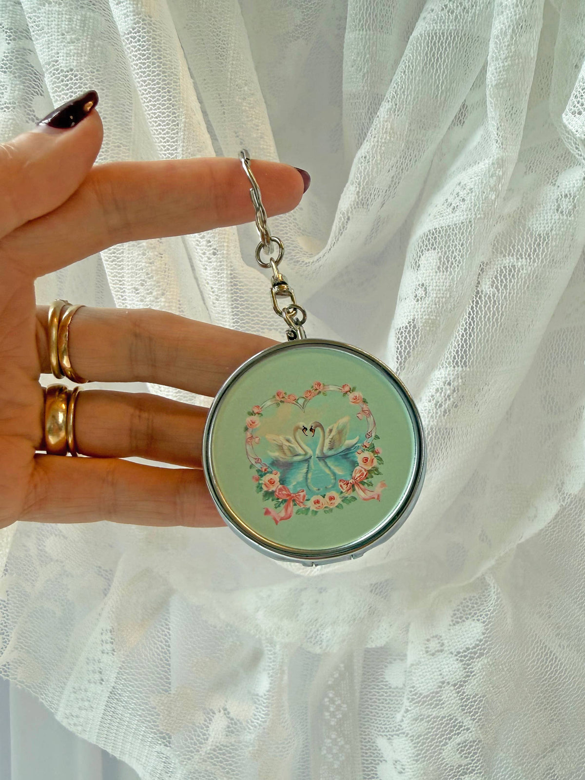 Swan Ash Tray Keychain