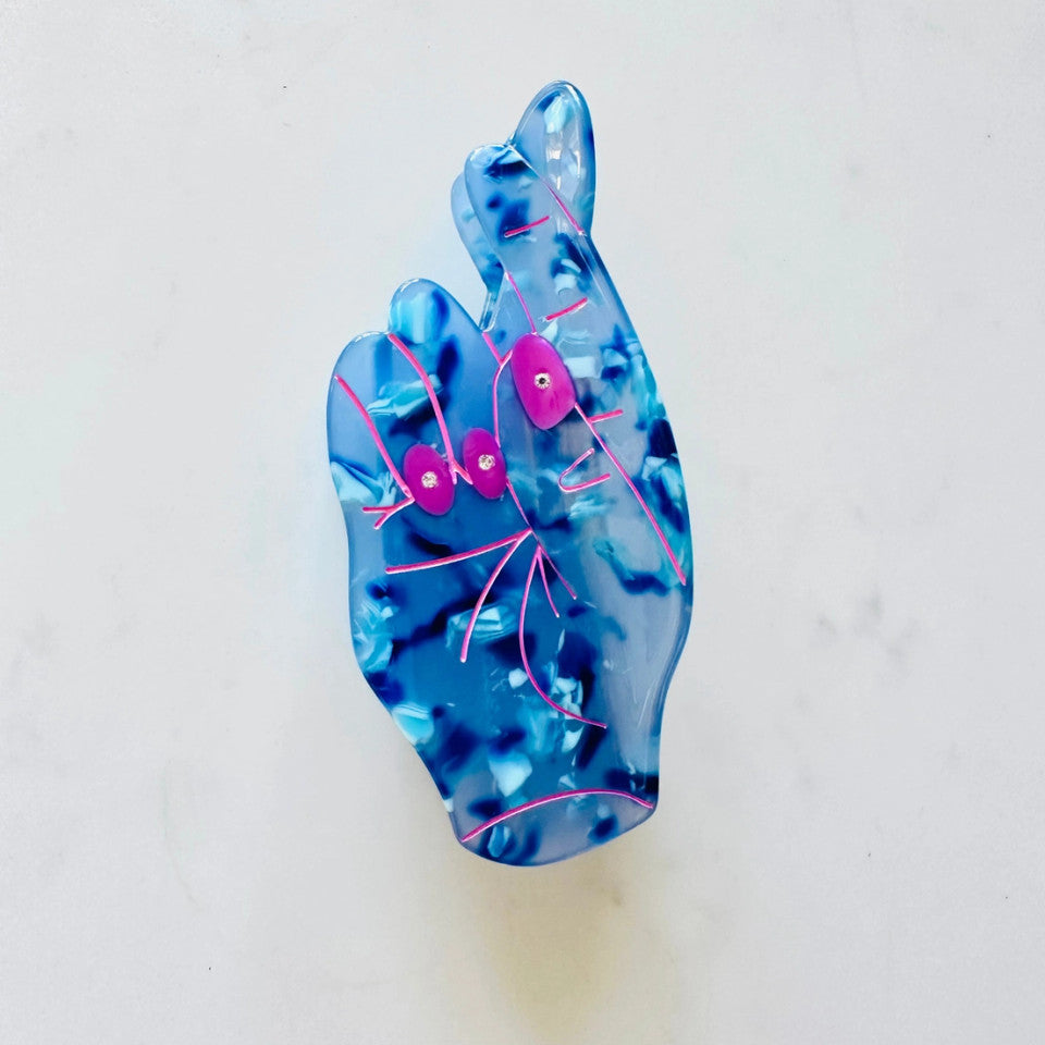 Crossed Fingers Hair Claw