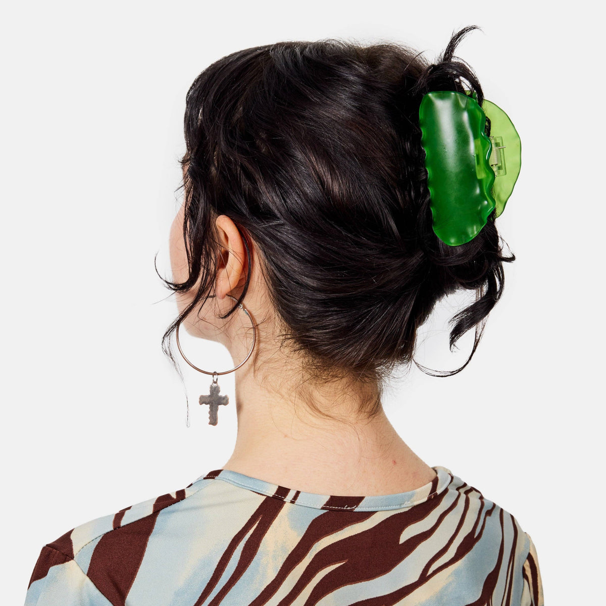 Suki Claw in Green Ruffle