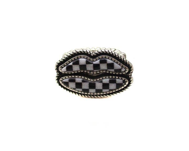 Checker Lips Stretch Ring