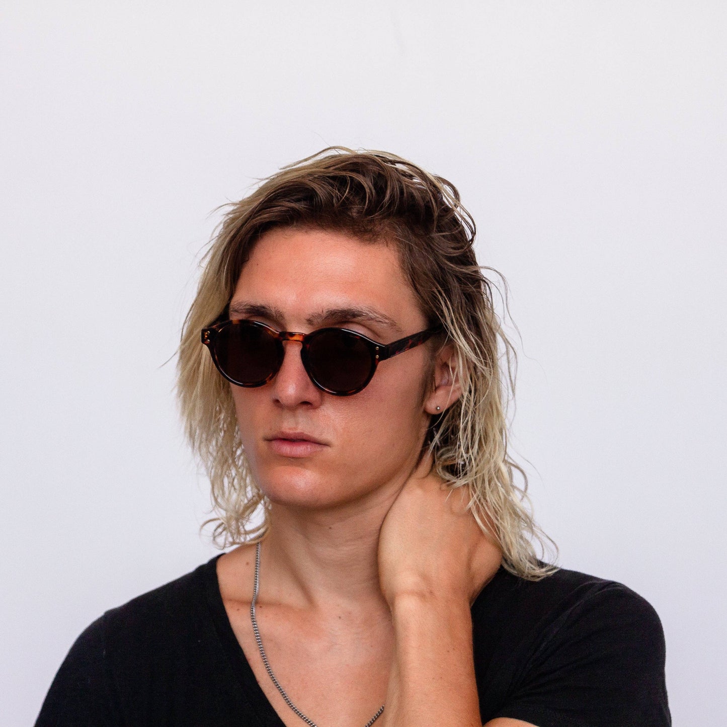 Sunset Theory - Vintage Round Sunglasses for Women & Men in grey