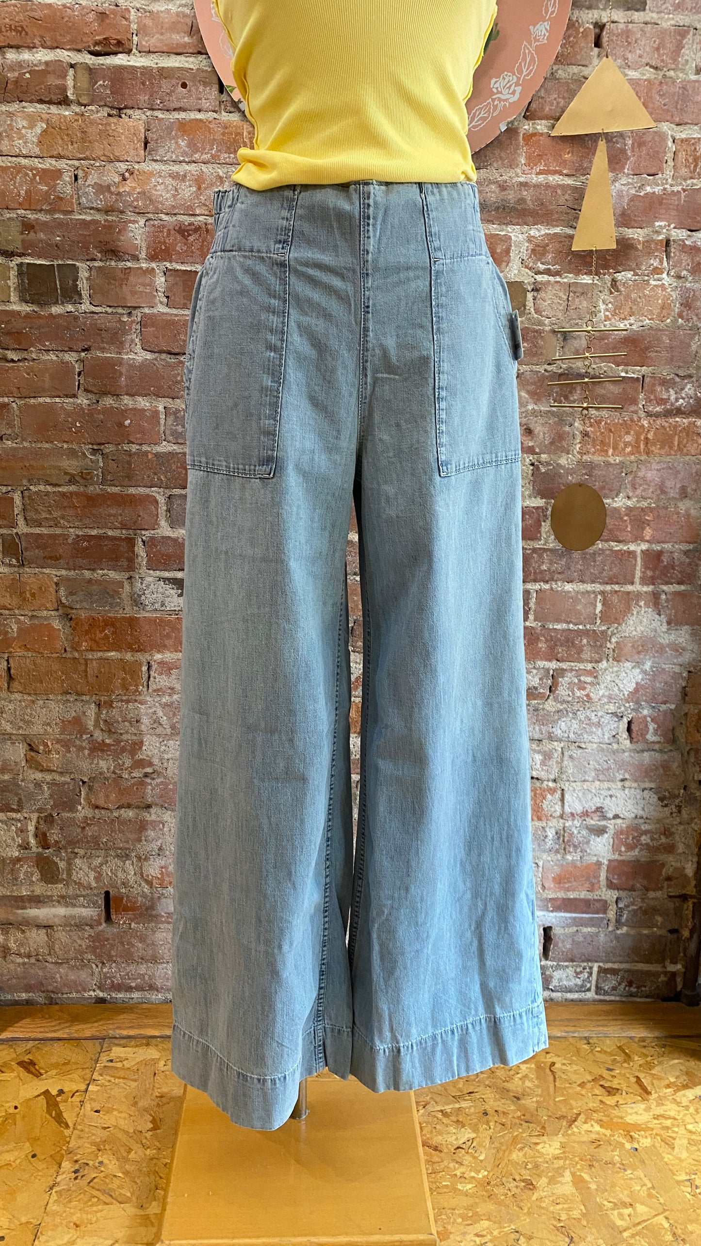 Breezy Denim Pull on in Dusk