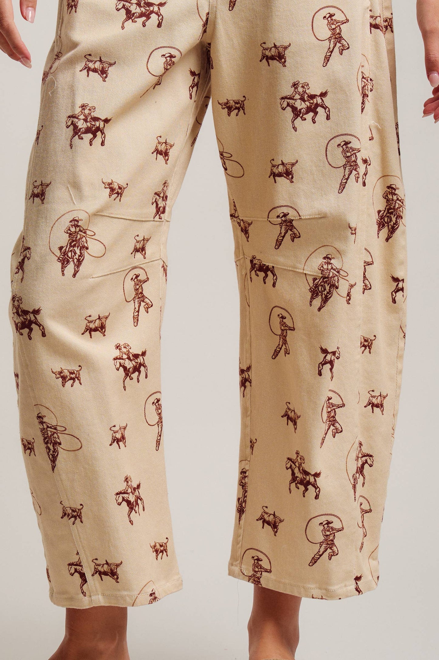 Western Toile Print Barrel Leg Stretch Pants