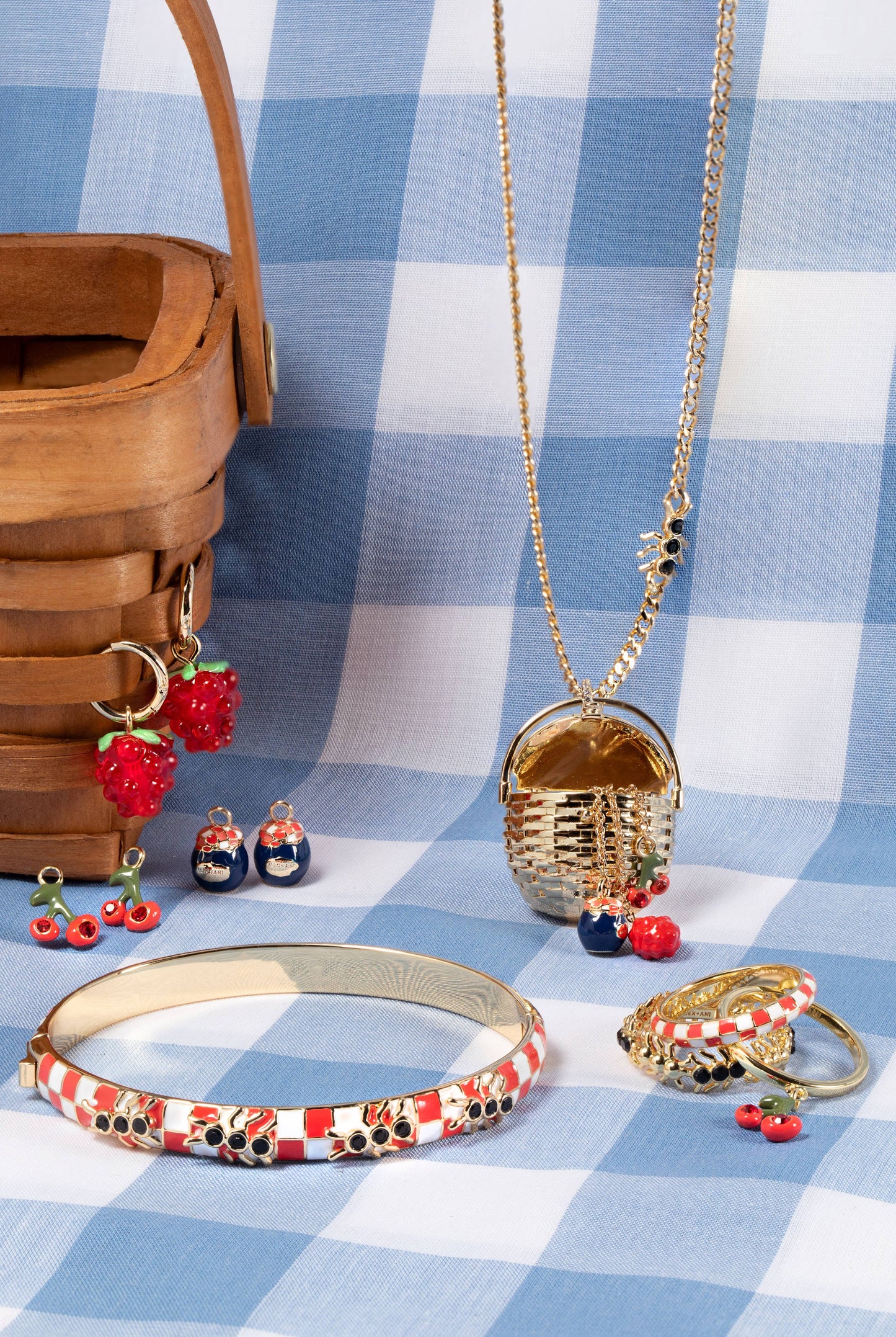 Picnic Basket Locket Pendant