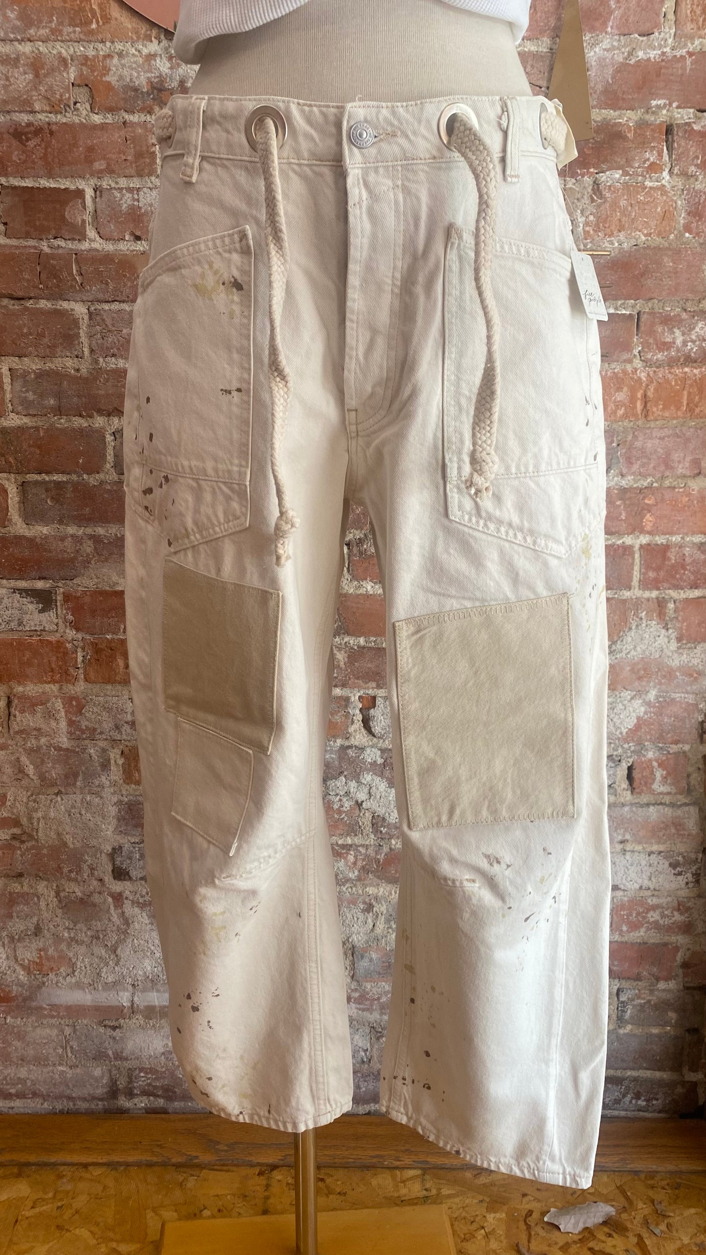 Moxie Low Slung Pull On