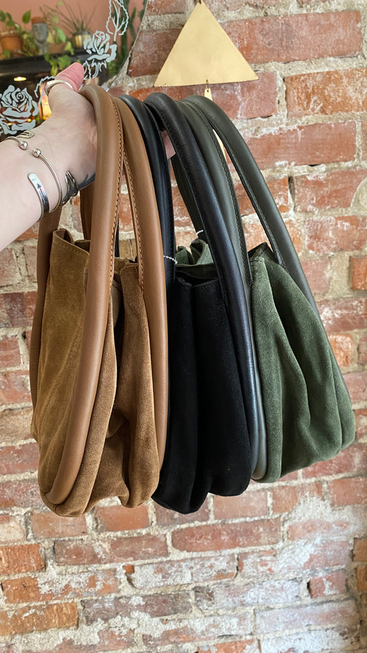 Barlow Bucket Bag