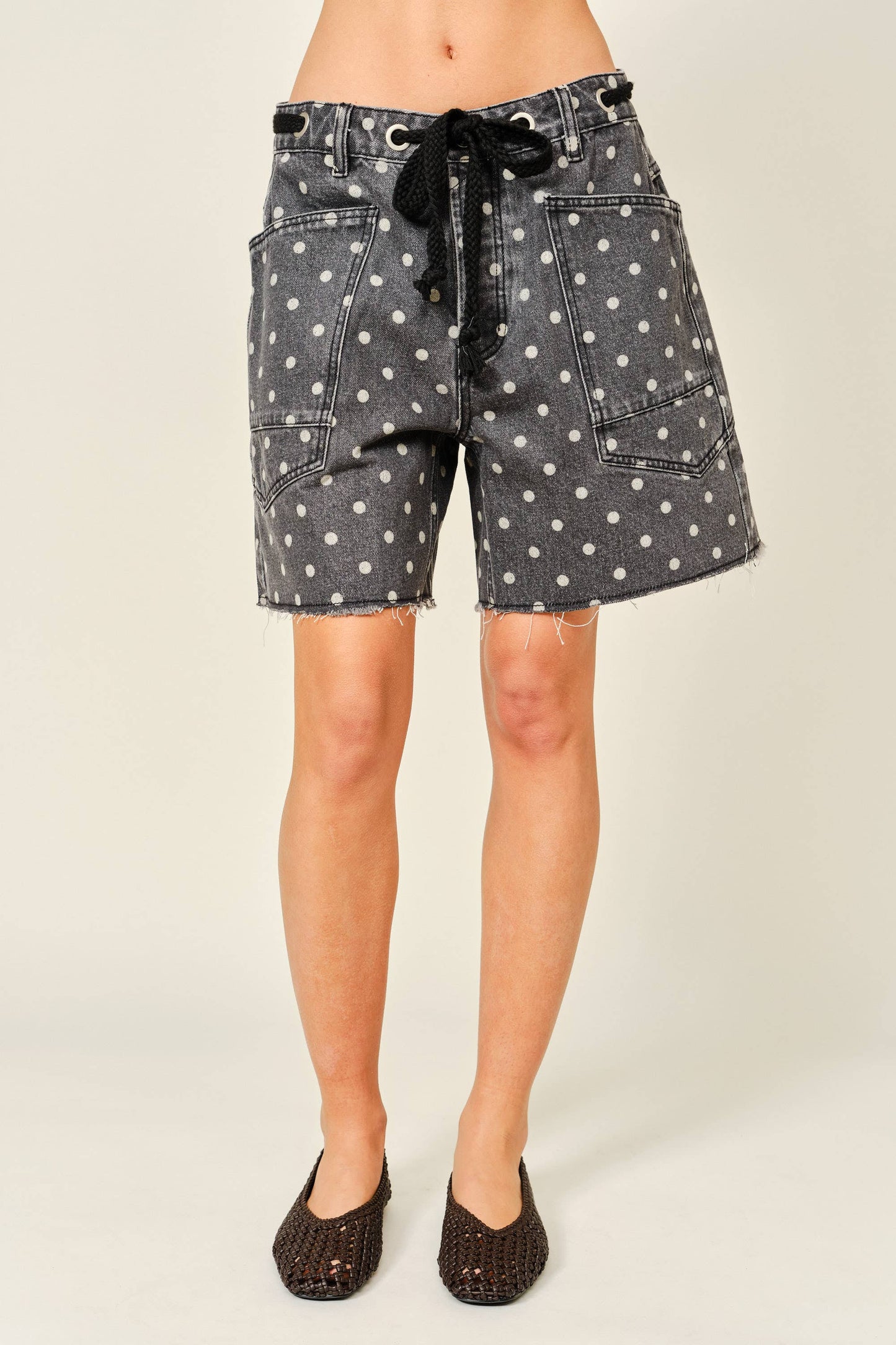 COTTON DOT BARREL SHORTS WITH WAIST BELT