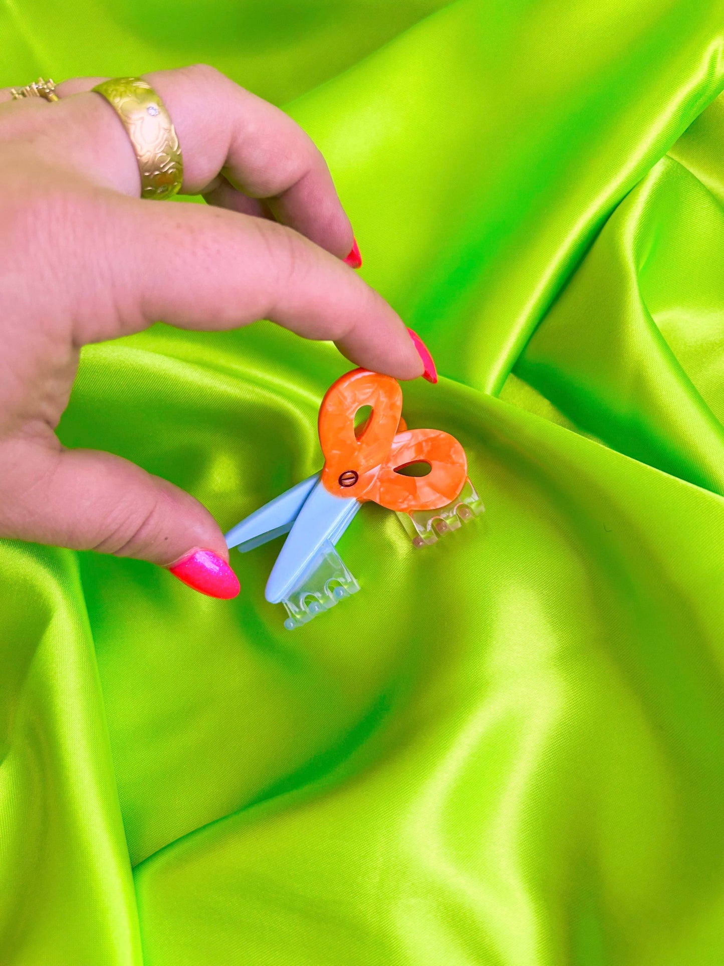 Mini Scissors Hair Claw