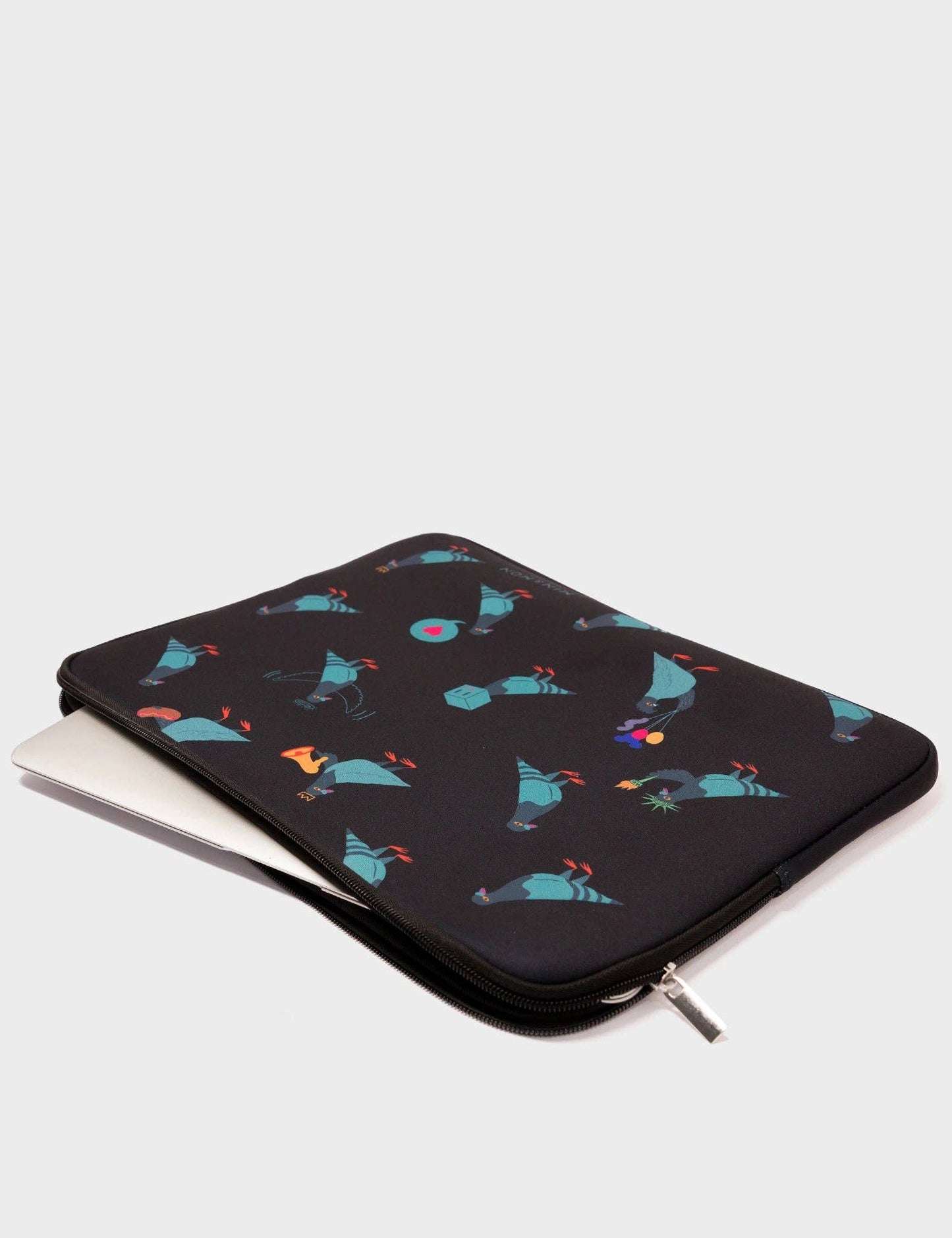 Black Neoprene Laptop Cover - Pigeonista
