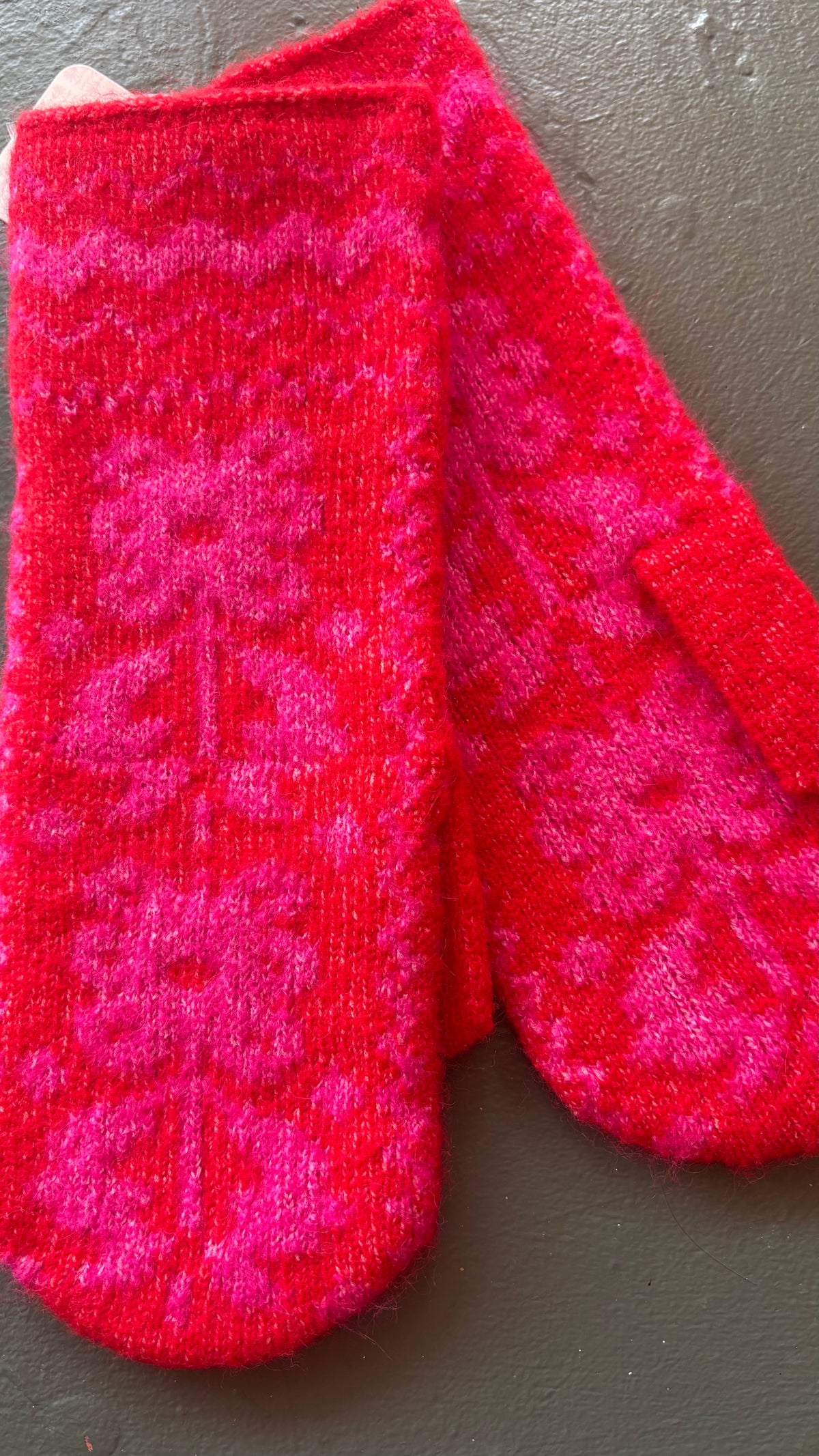 Folk Mitten