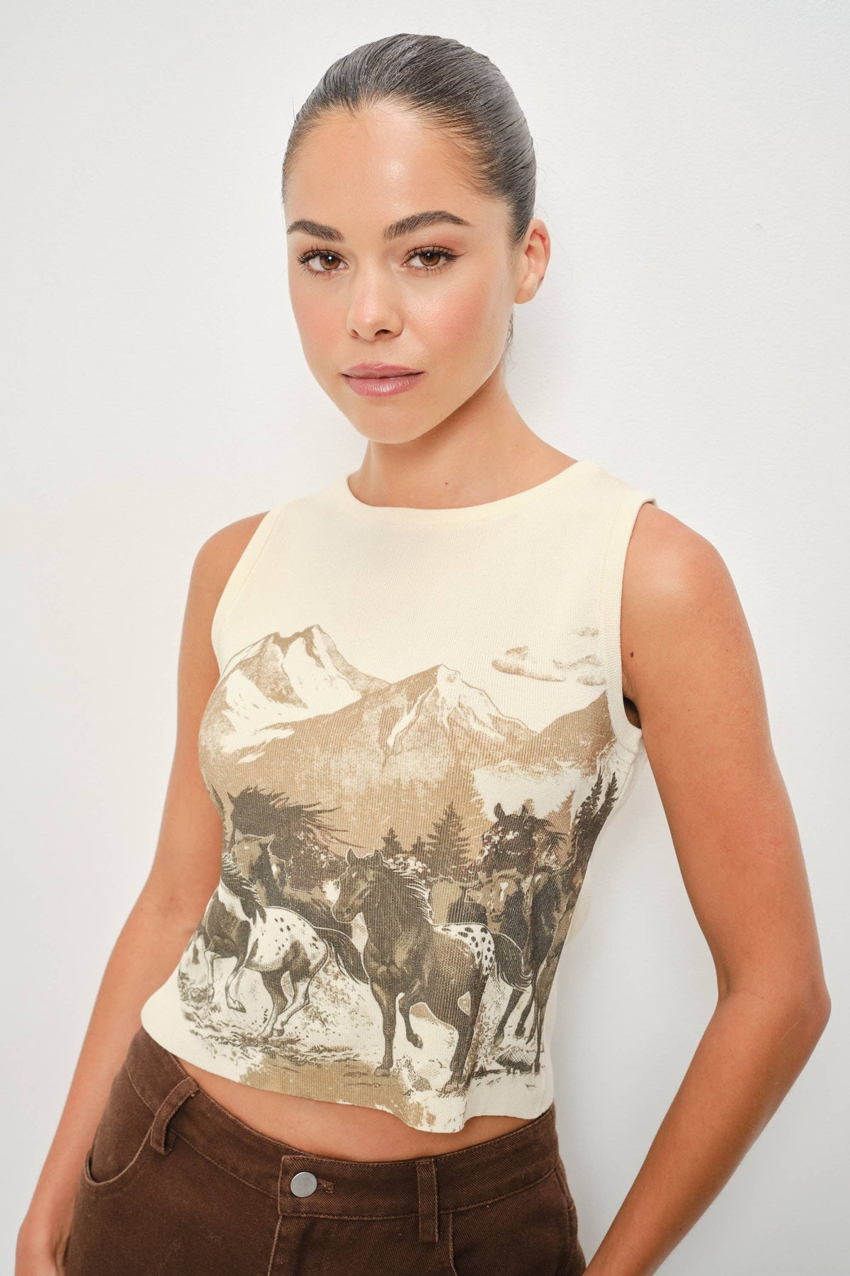 UMA GRAPHIC KNIT SWEATER TOP