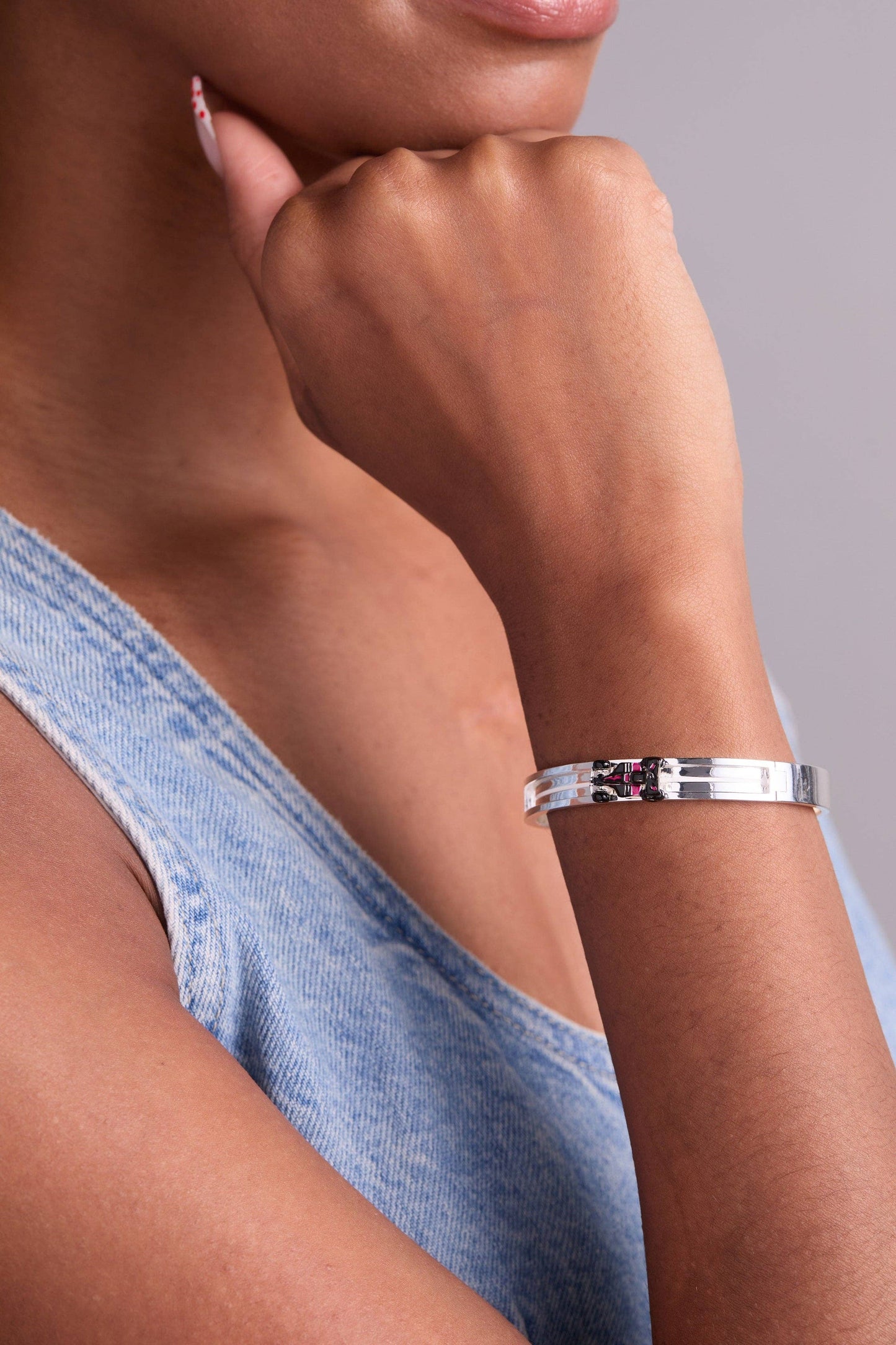 Hot Wheels™ Moveable Racecar Hinge Bangle