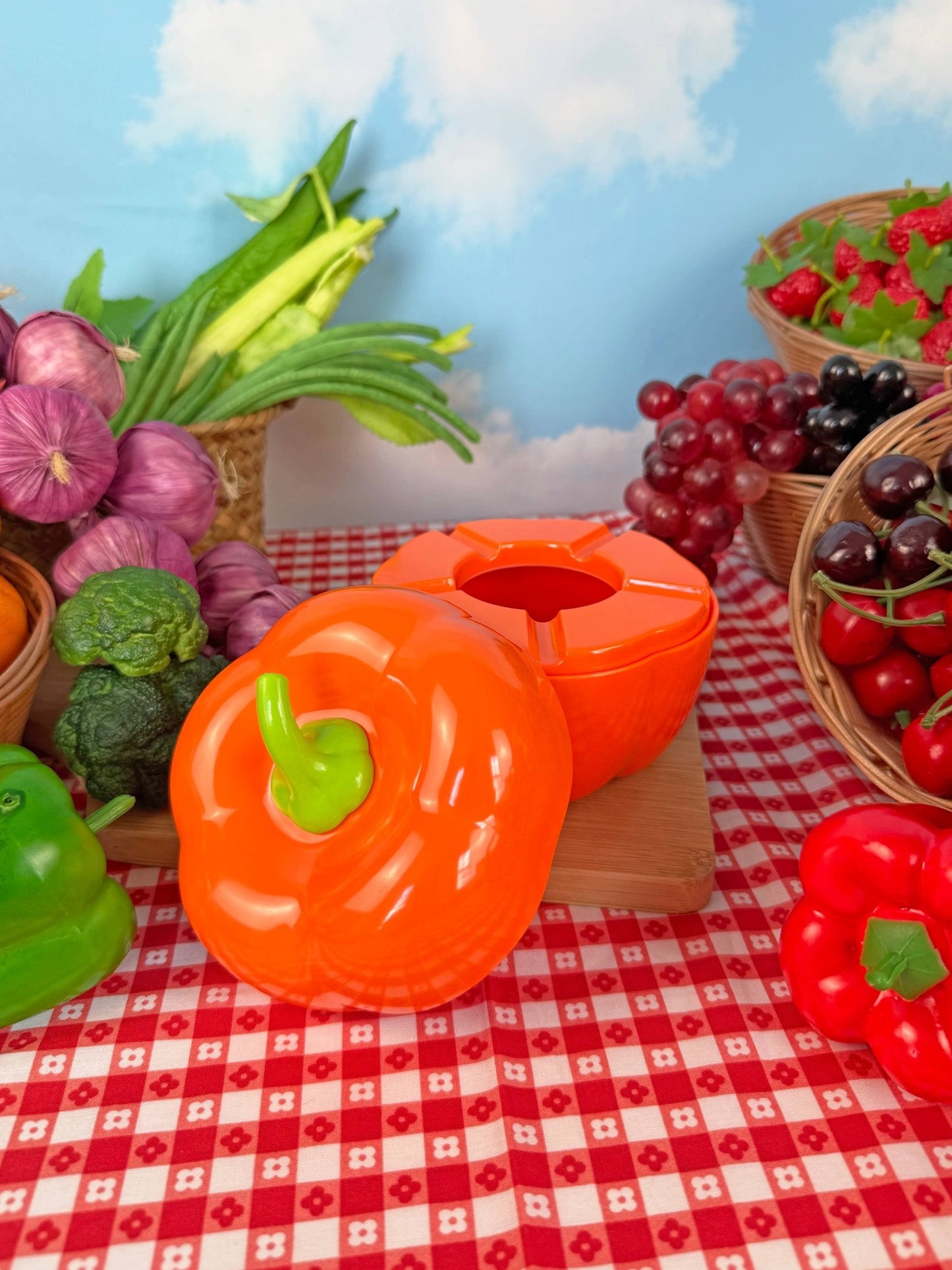 Bell Pepper Ash Tray - Tsuru