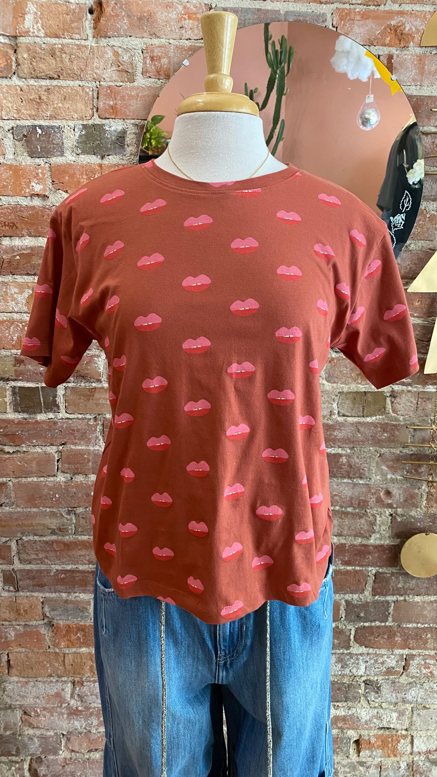 Lips Tee