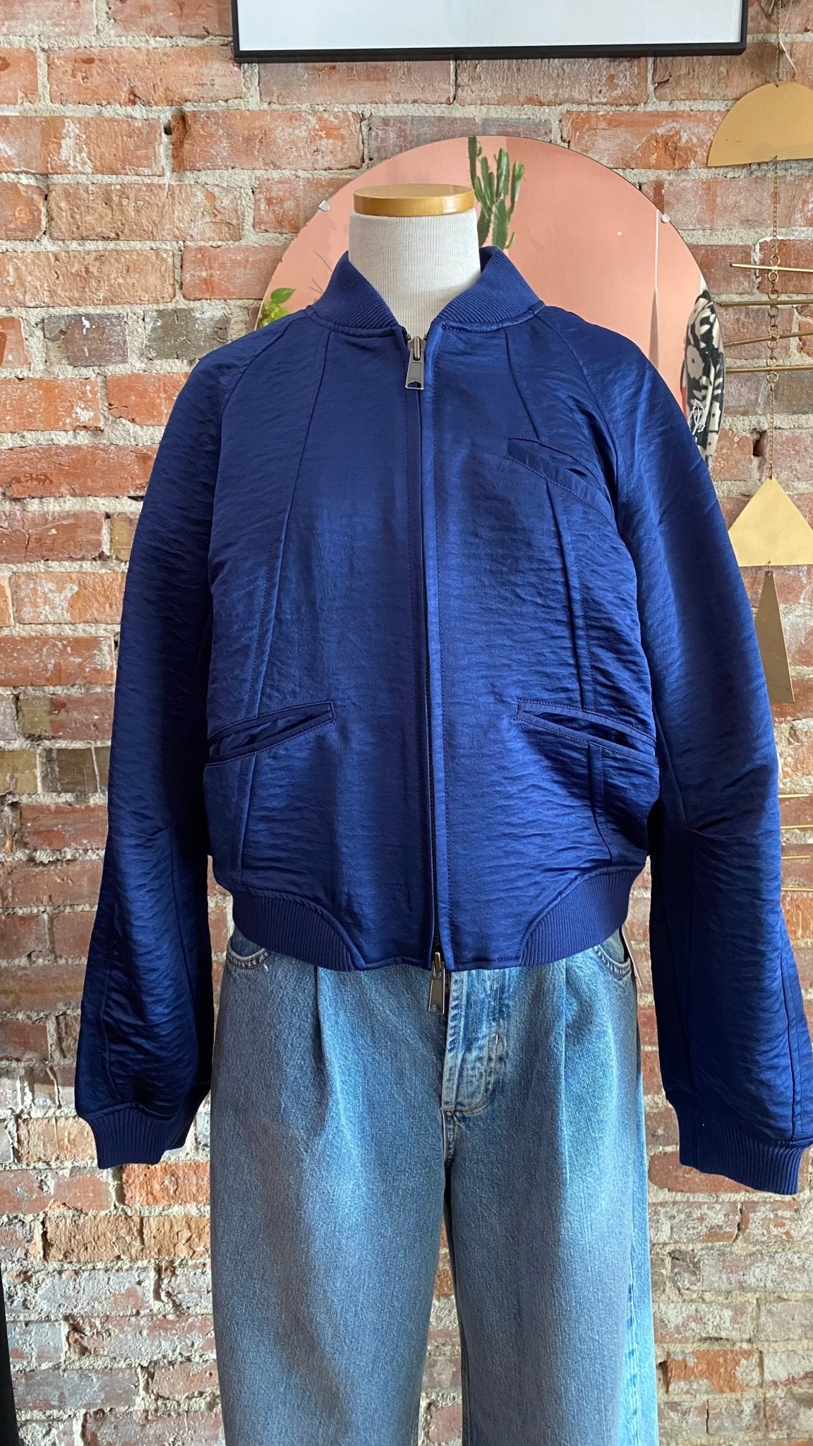 Ellie Satin Bomber - Tsuru