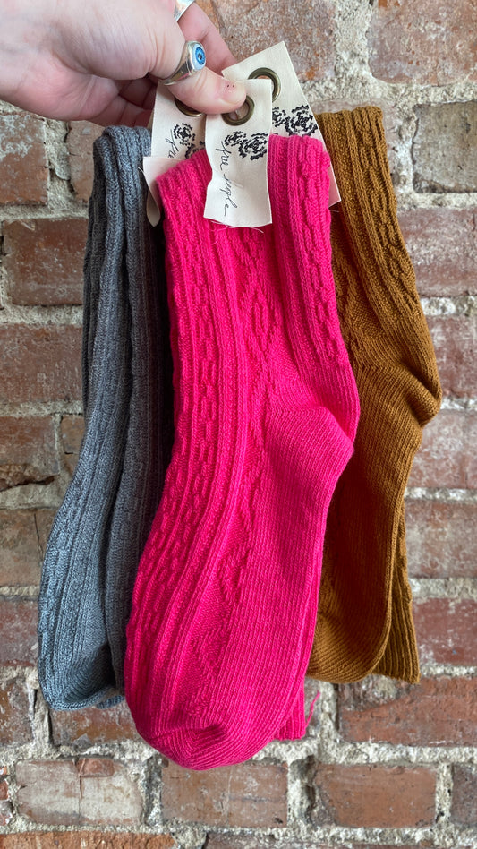 Essential Knee High Sock