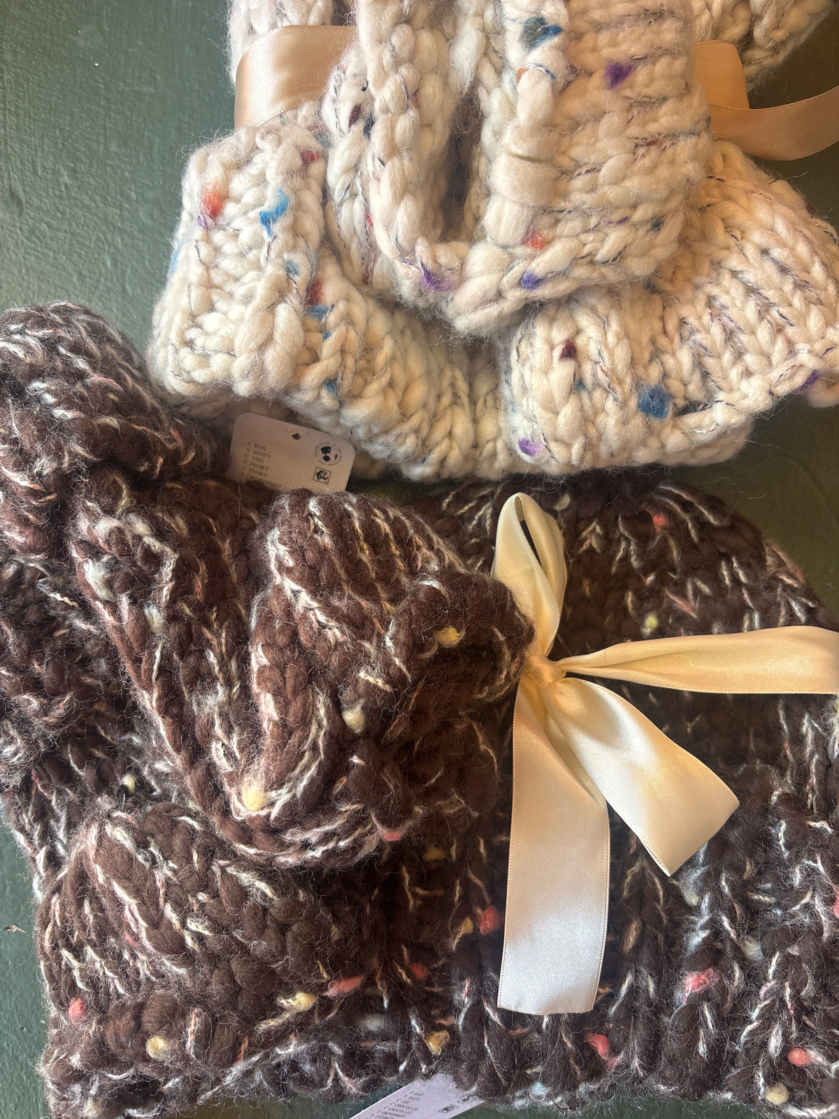 Speckled Hat and Mitten Set