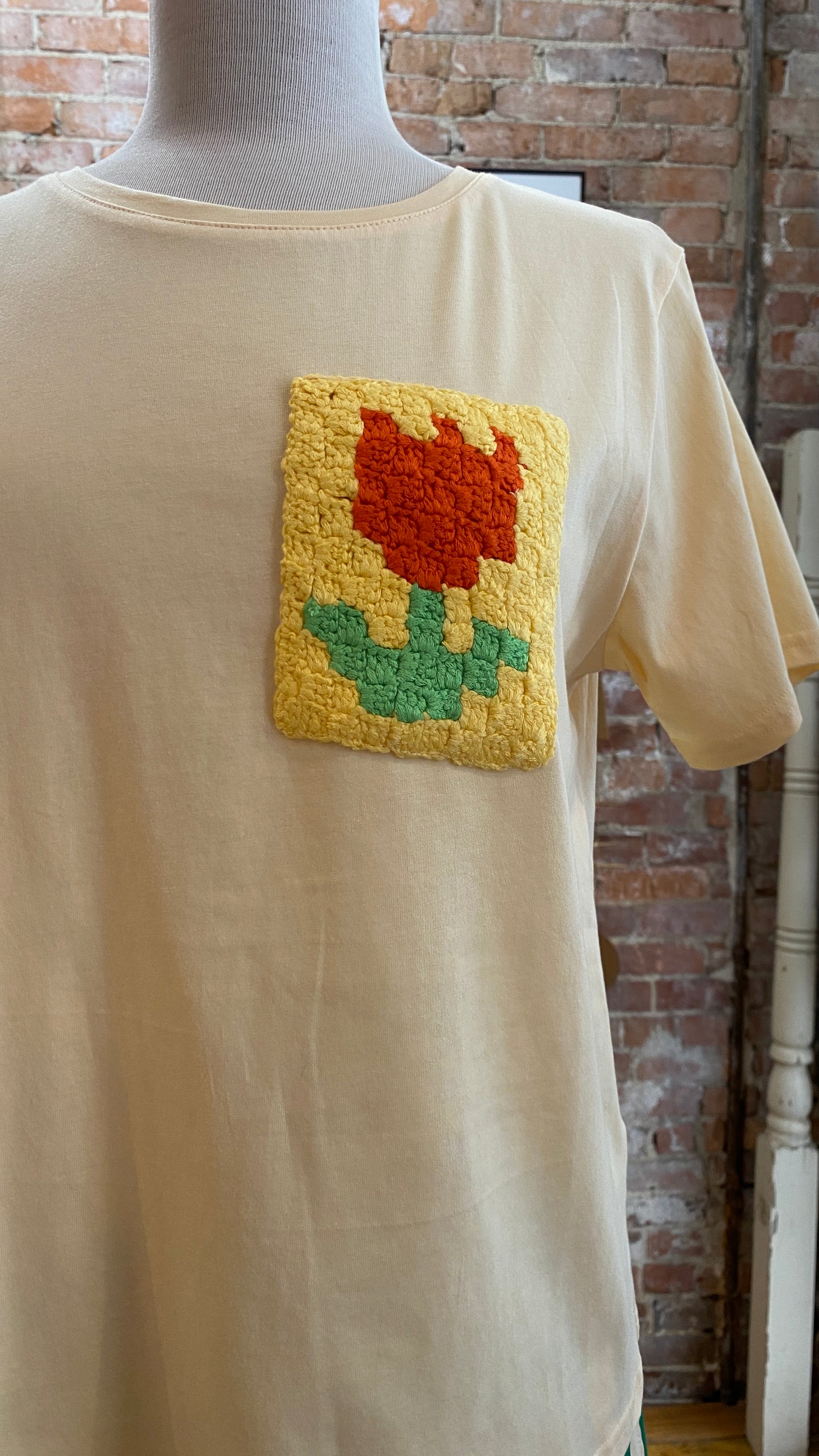 Tulip woven tee