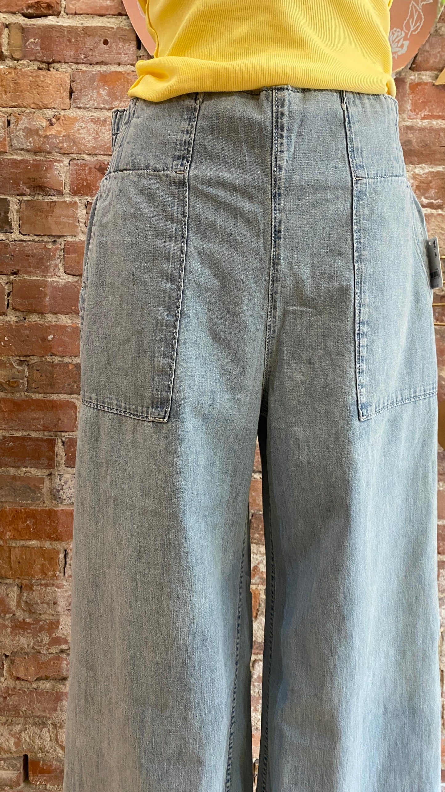 Breezy Denim Pull on in Dusk