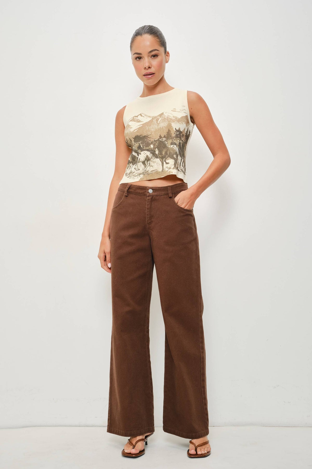 UMA GRAPHIC KNIT SWEATER TOP