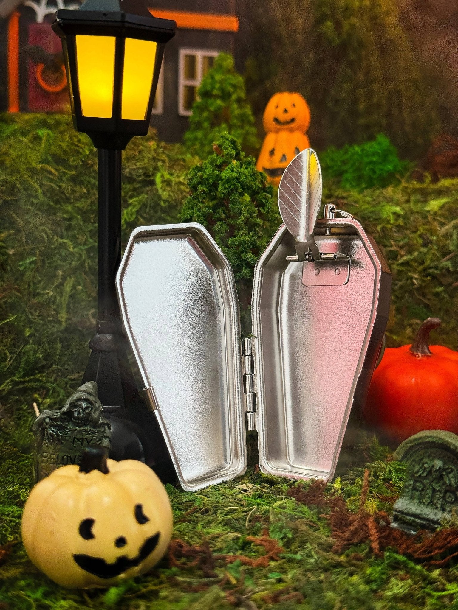 Coffin Tray Keychain - Tsuru