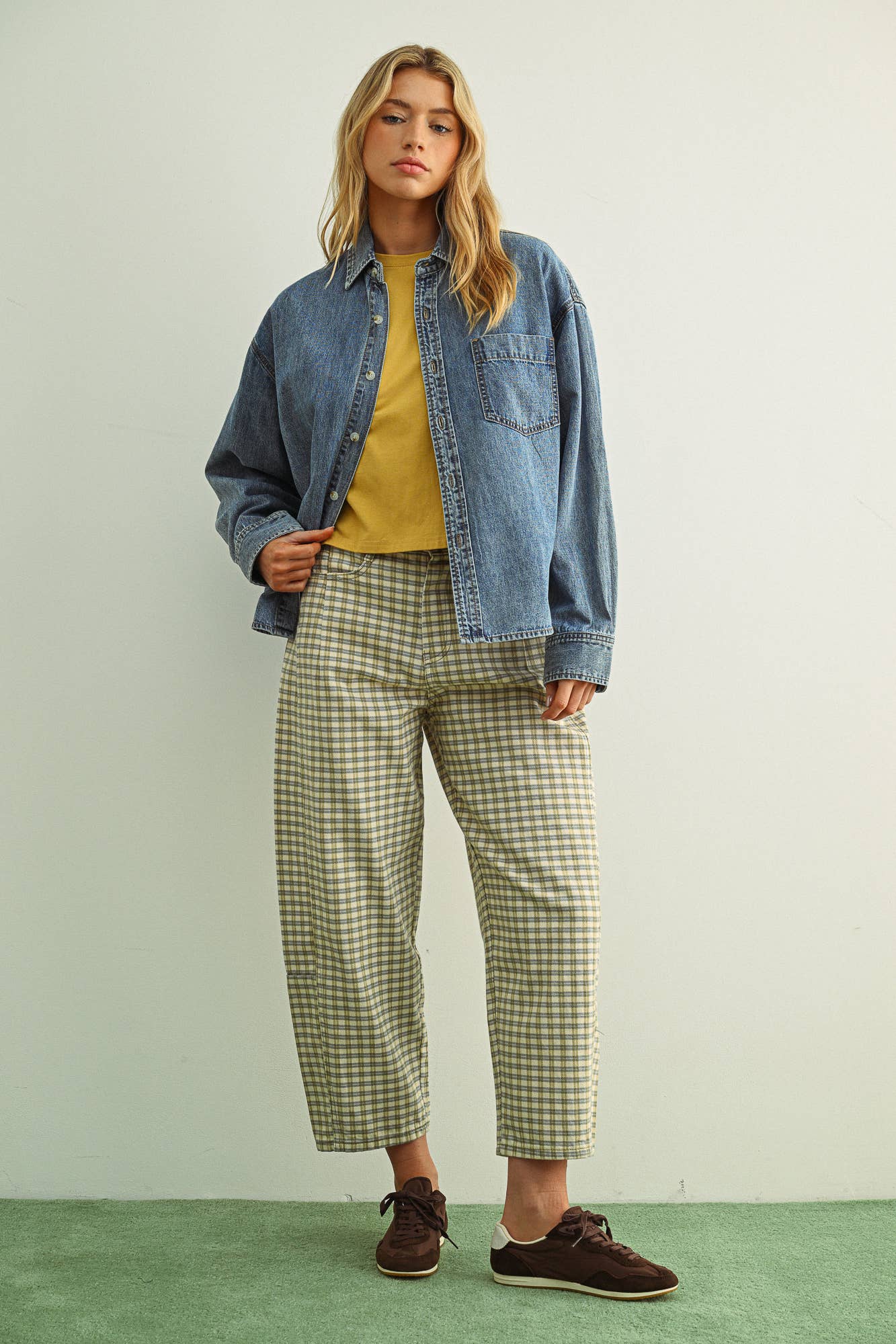Mini Checker Pattern Barrel Pants